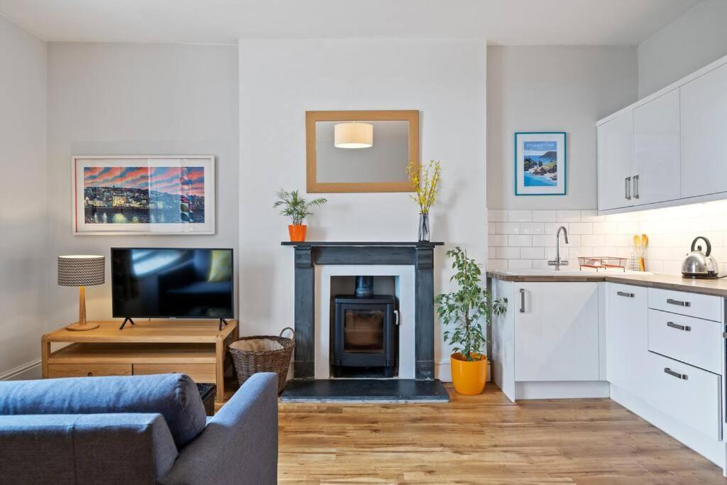 Pendennis - Bright Victorian Flat, Sea Views & Close To Beach Φάλμαουθ Εξωτερικό φωτογραφία